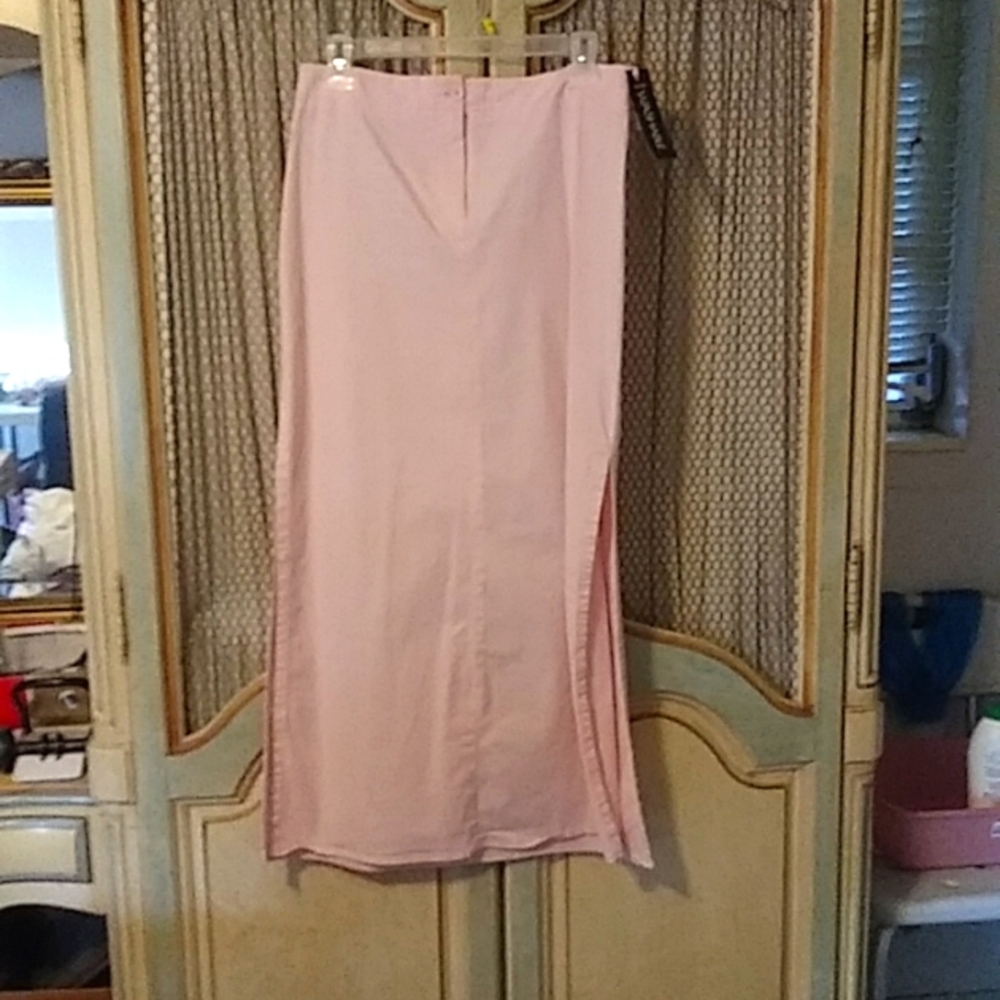 I.N.C size 4 pink maxi skirt with slits on each side.